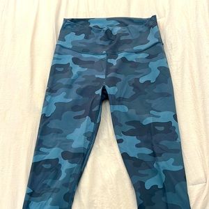 Fit too big/ wore 2 times only/ cute/ Fabletics